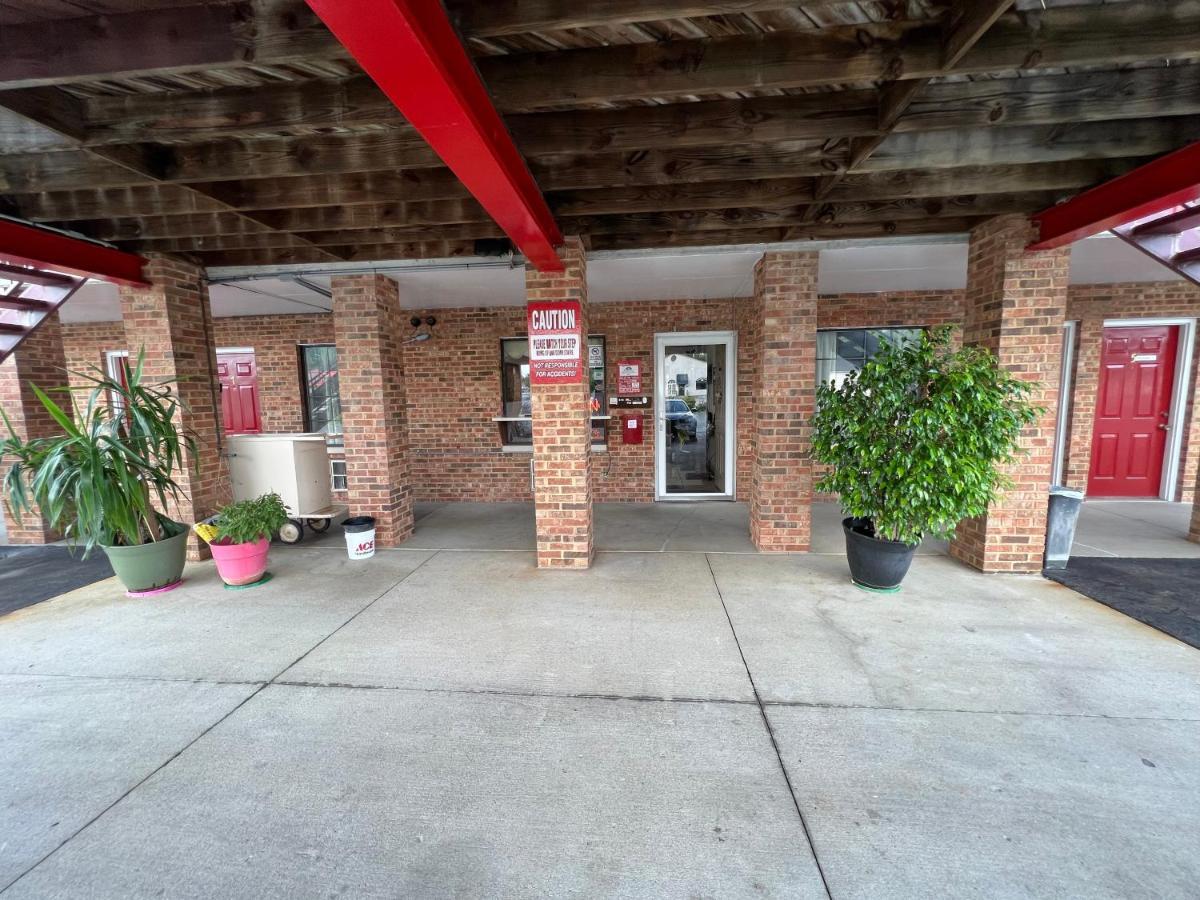 Americas Inn Bardstown Εξωτερικό φωτογραφία