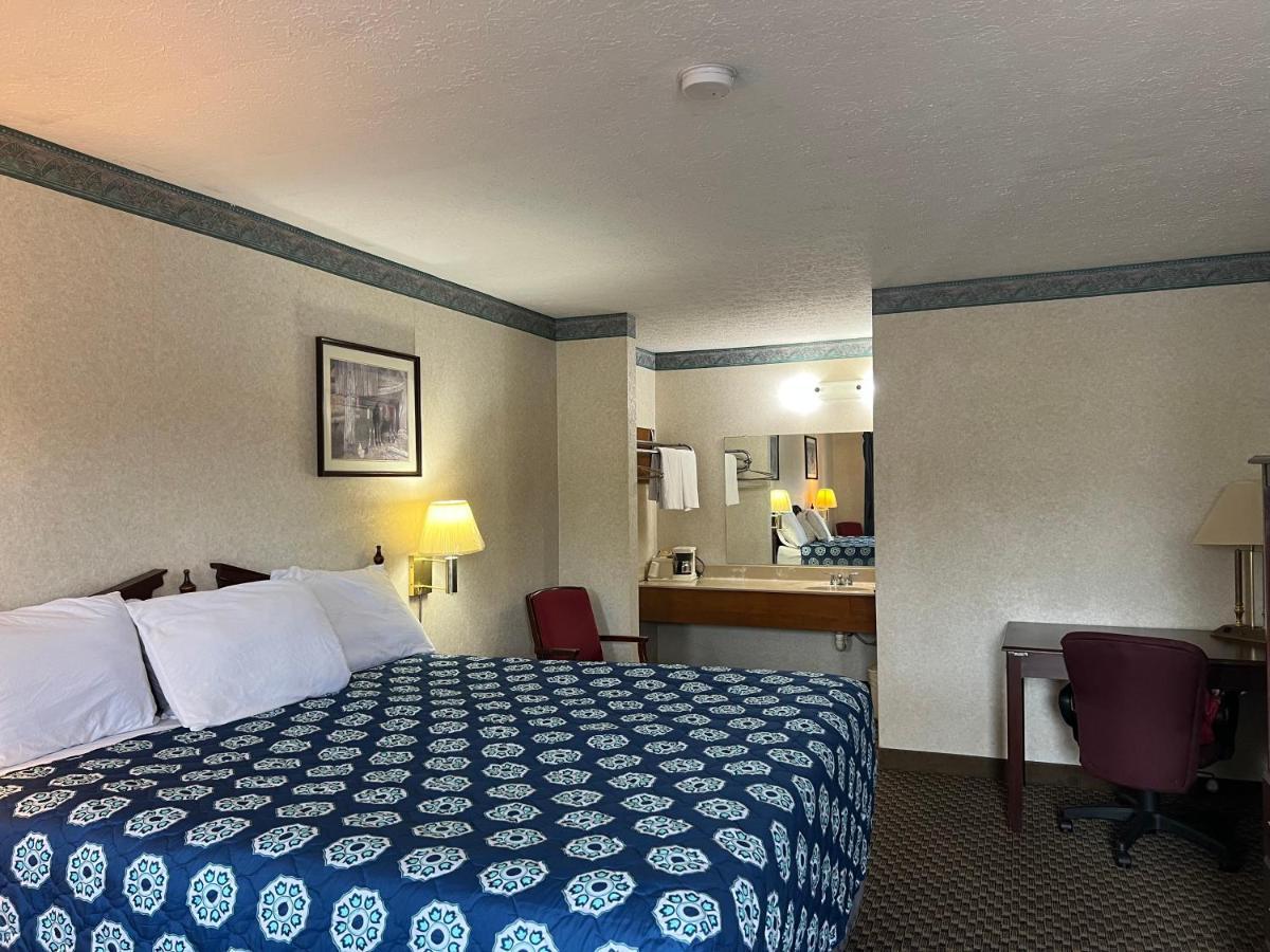 Americas Inn Bardstown Εξωτερικό φωτογραφία