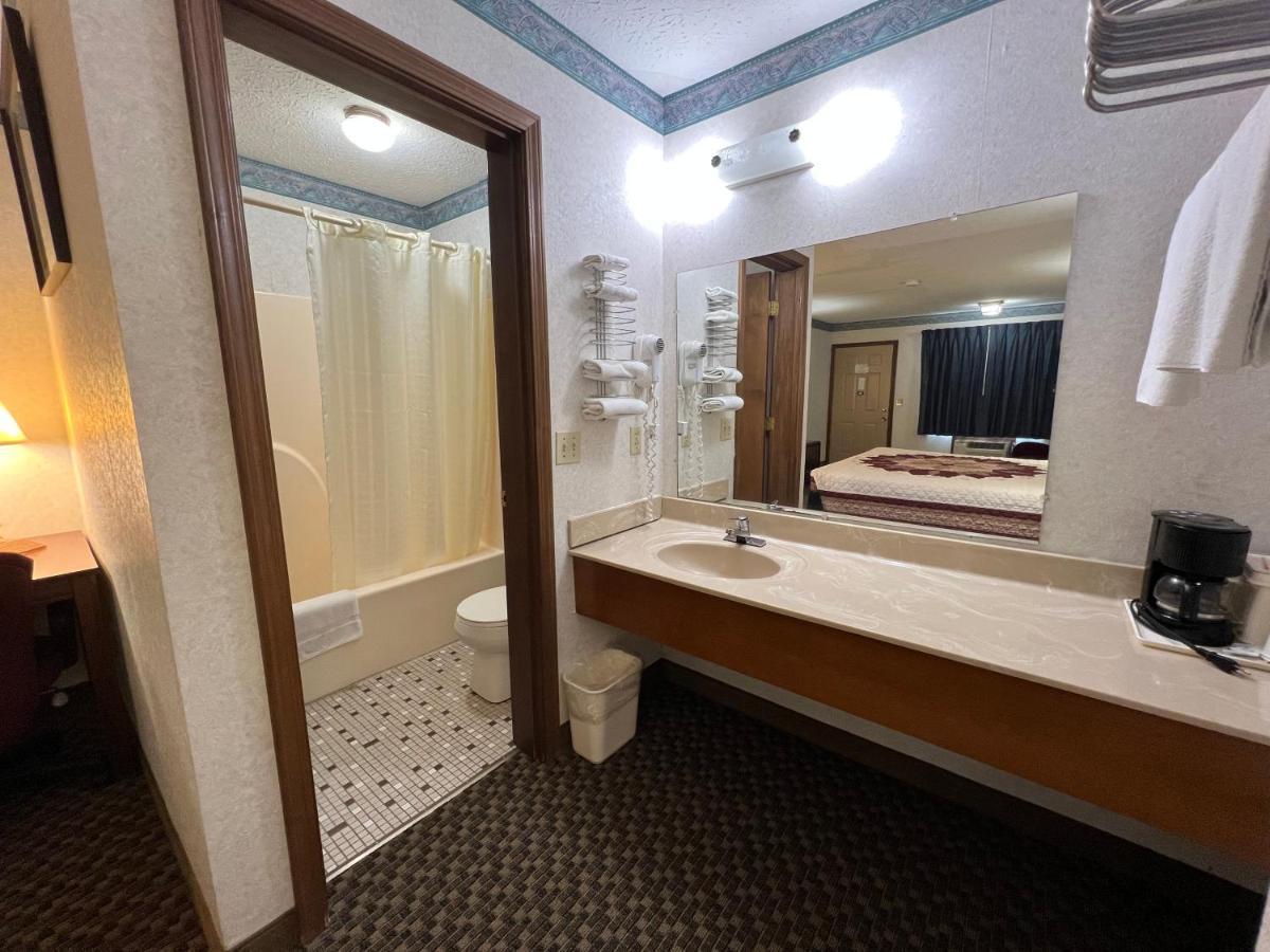 Americas Inn Bardstown Εξωτερικό φωτογραφία