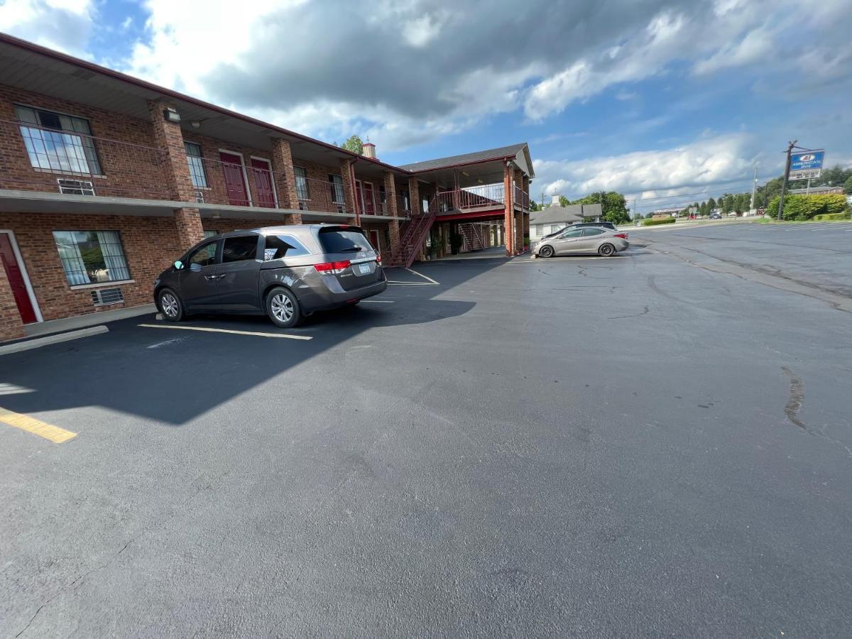 Americas Inn Bardstown Εξωτερικό φωτογραφία