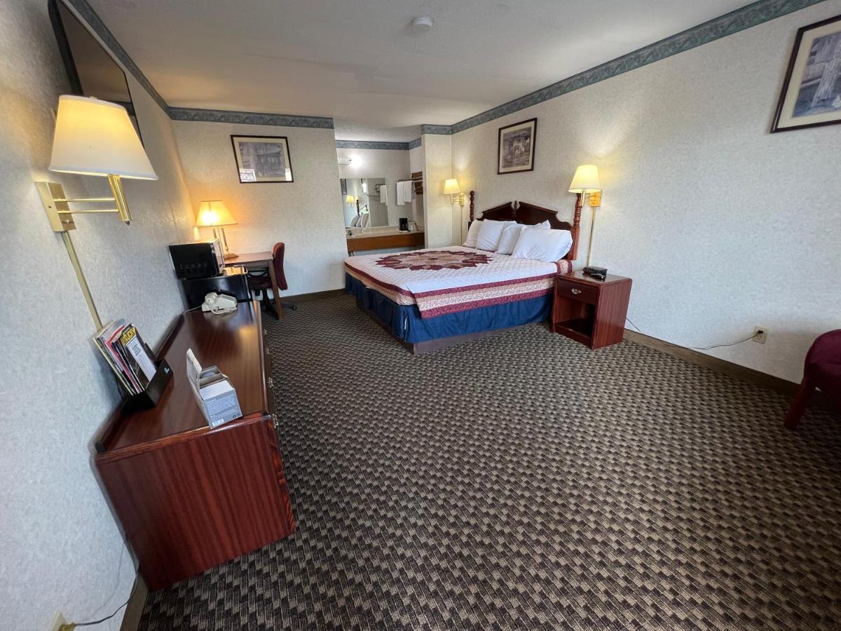 Americas Inn Bardstown Εξωτερικό φωτογραφία