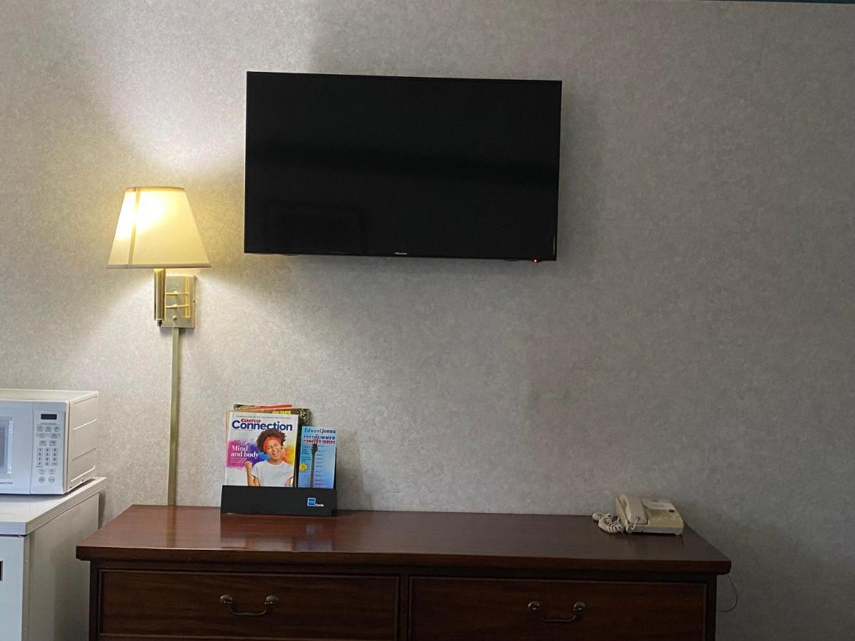 Americas Inn Bardstown Εξωτερικό φωτογραφία