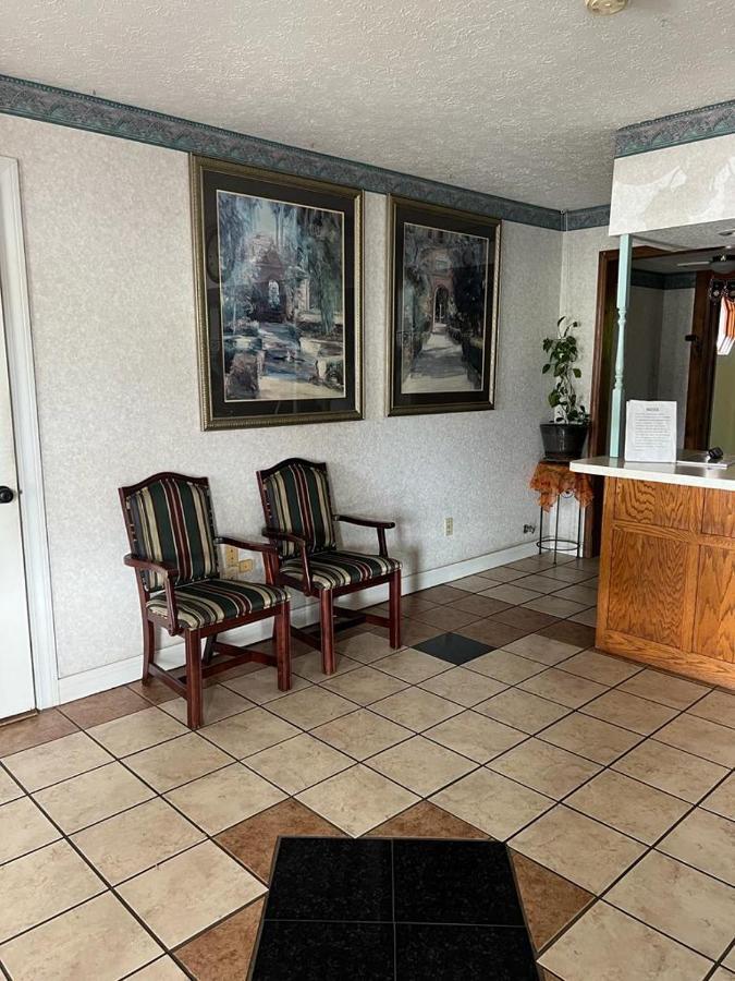 Americas Inn Bardstown Εξωτερικό φωτογραφία