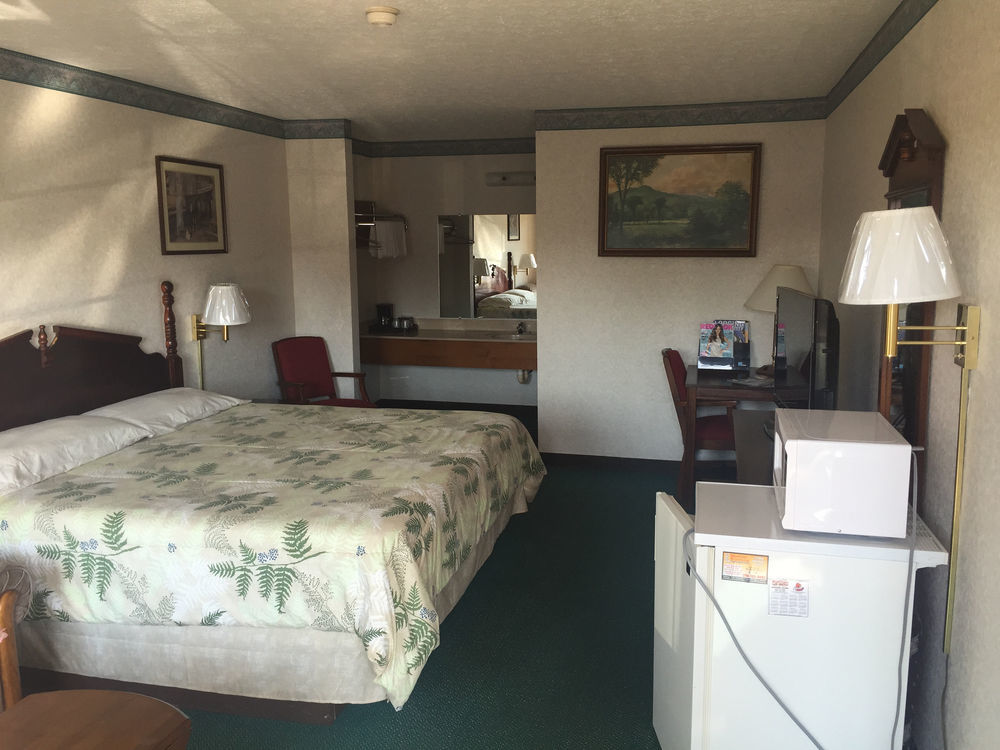Americas Inn Bardstown Εξωτερικό φωτογραφία