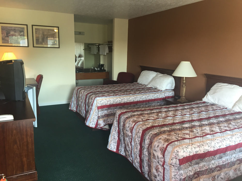 Americas Inn Bardstown Εξωτερικό φωτογραφία