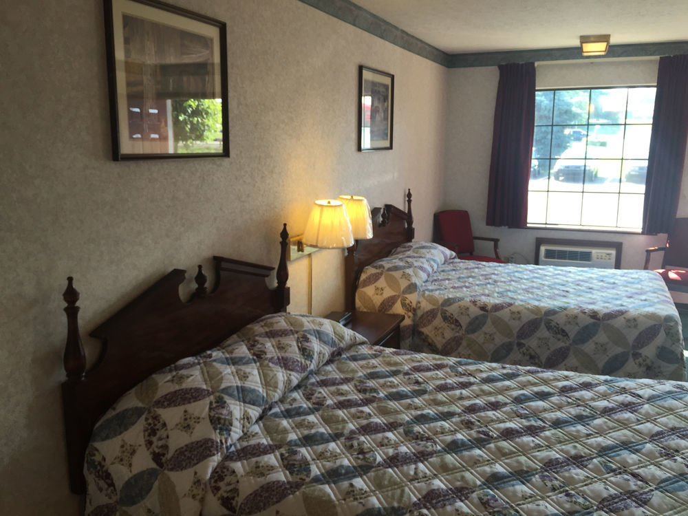 Americas Inn Bardstown Εξωτερικό φωτογραφία