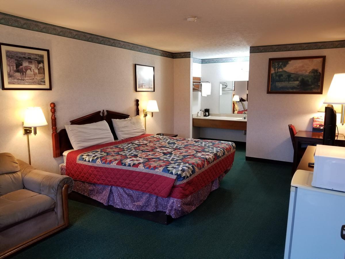 Americas Inn Bardstown Εξωτερικό φωτογραφία